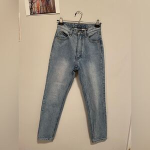 High Rise straight Leg Mom Jeans
